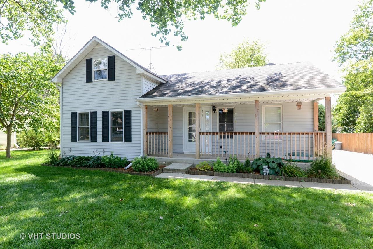 708 Willow St., Maple Park, IL 60151