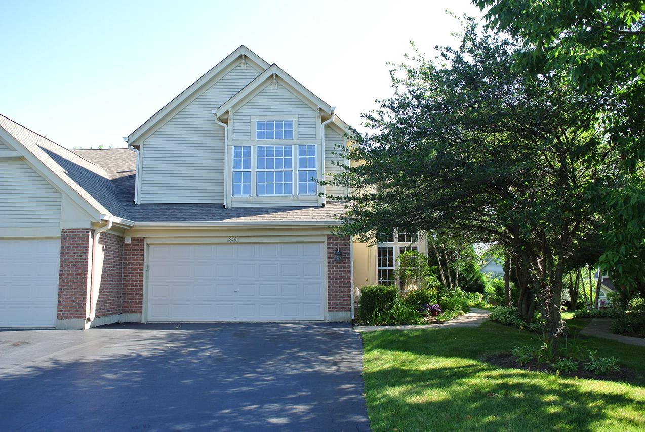 556 Portsmith Ct., Crystal Lake, IL 60014