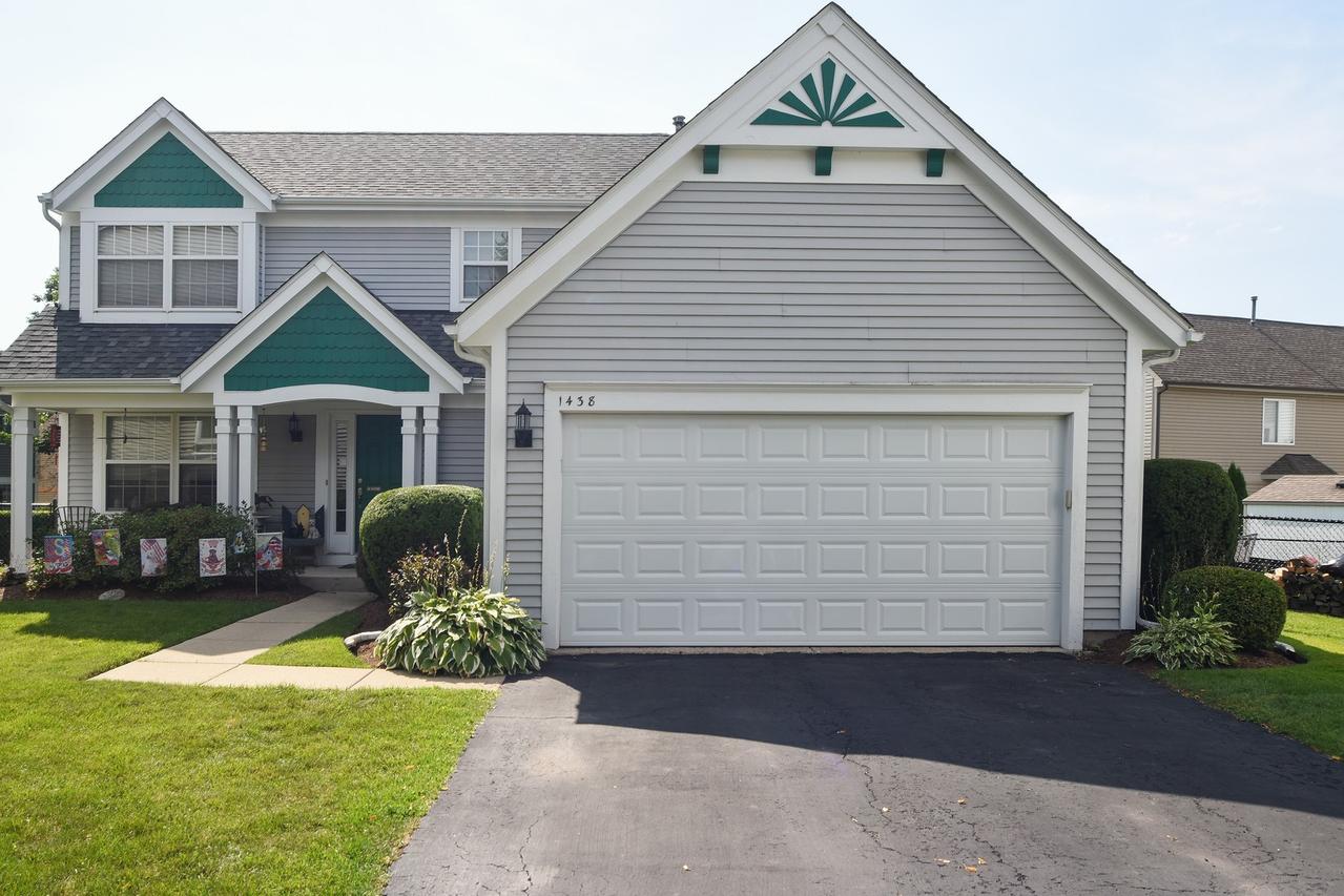 1438 Lancaster Ct., Grayslake, IL 60030