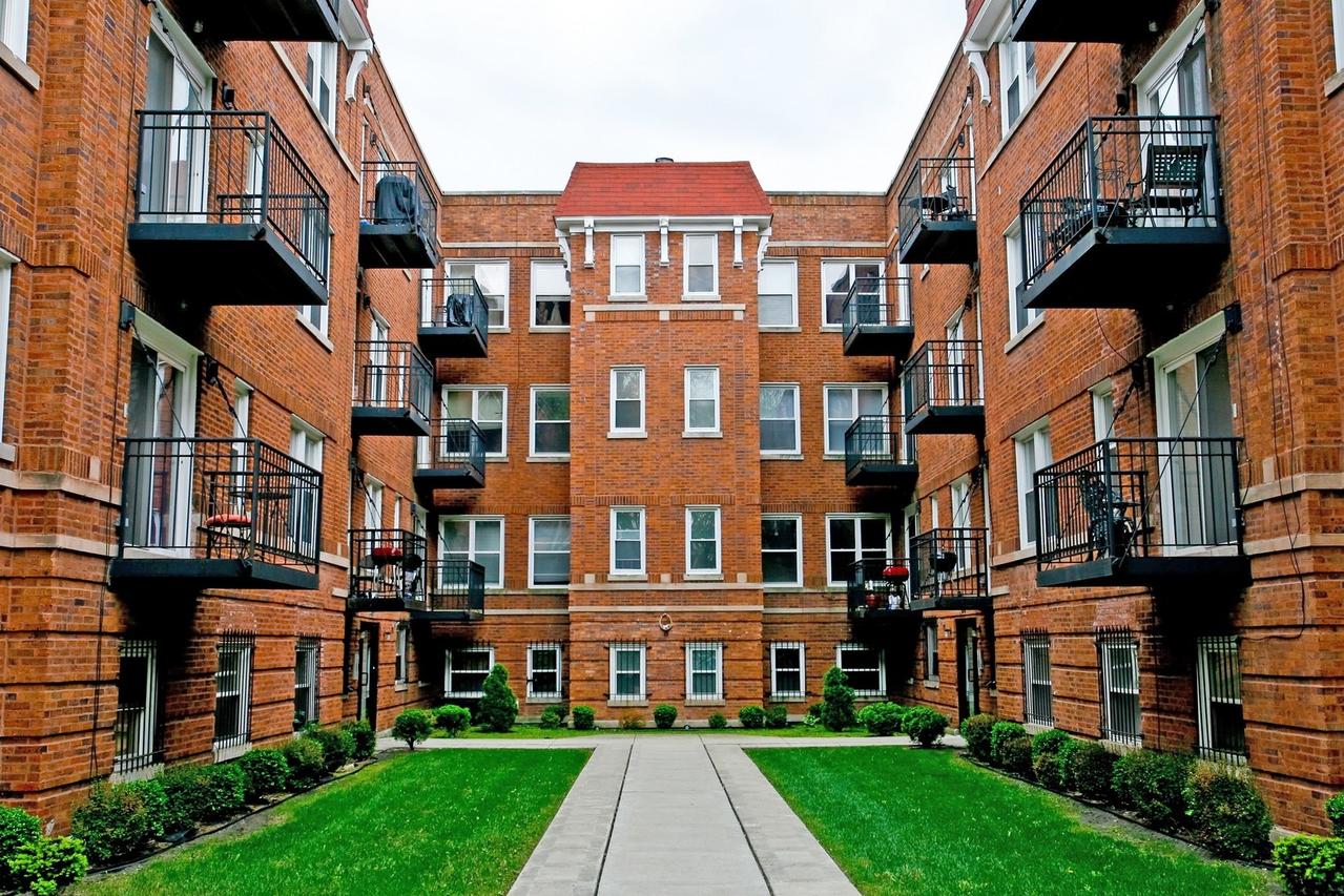 2105 E 67th St. #G9, Chicago, IL 60649