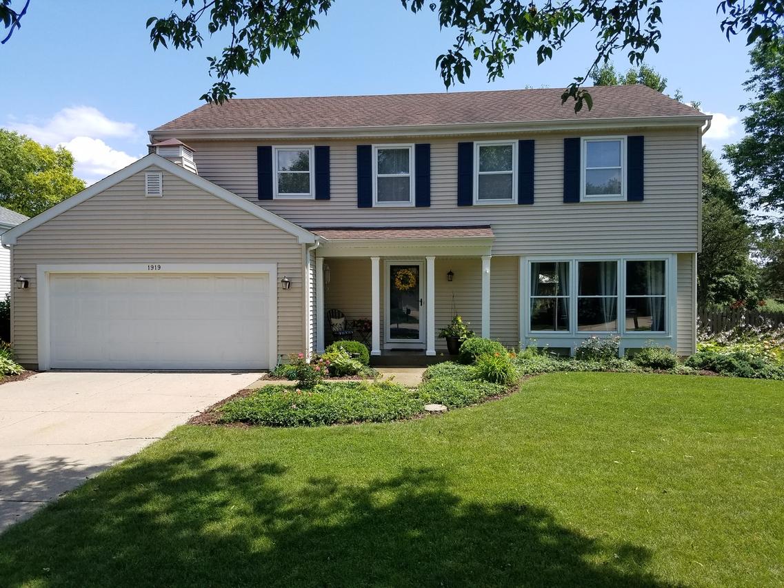 1919 James Ct., Schaumburg, IL 60194
