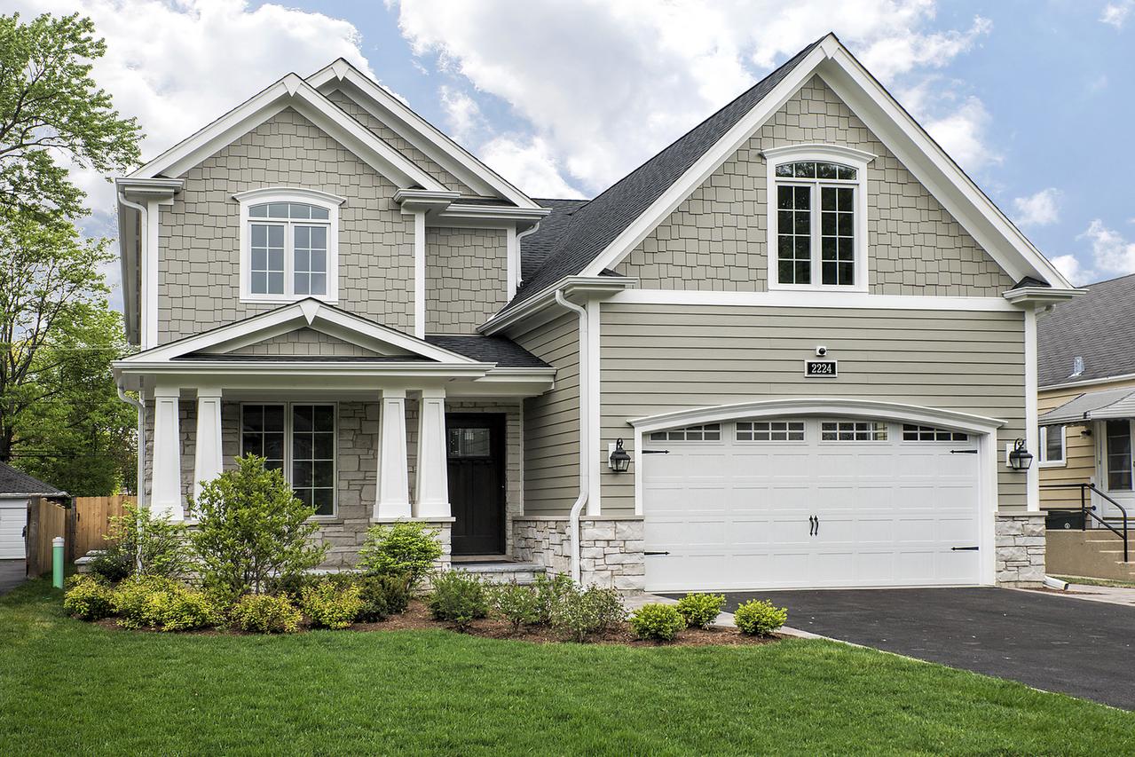 2224 Dewes St., Glenview, IL 60025