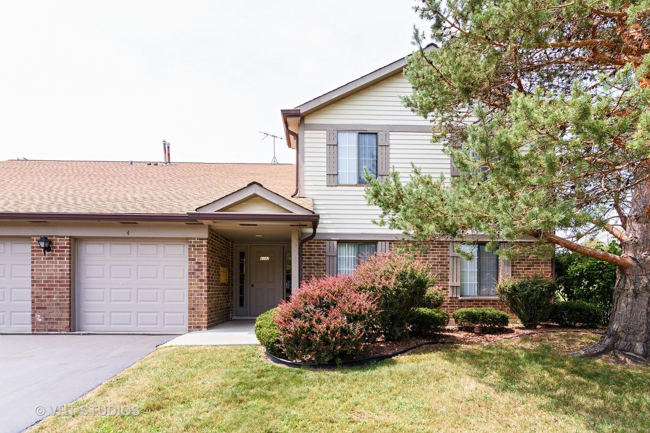 4242 N Pheasant Trail Ct. #4, Arlington Heights, IL 60004