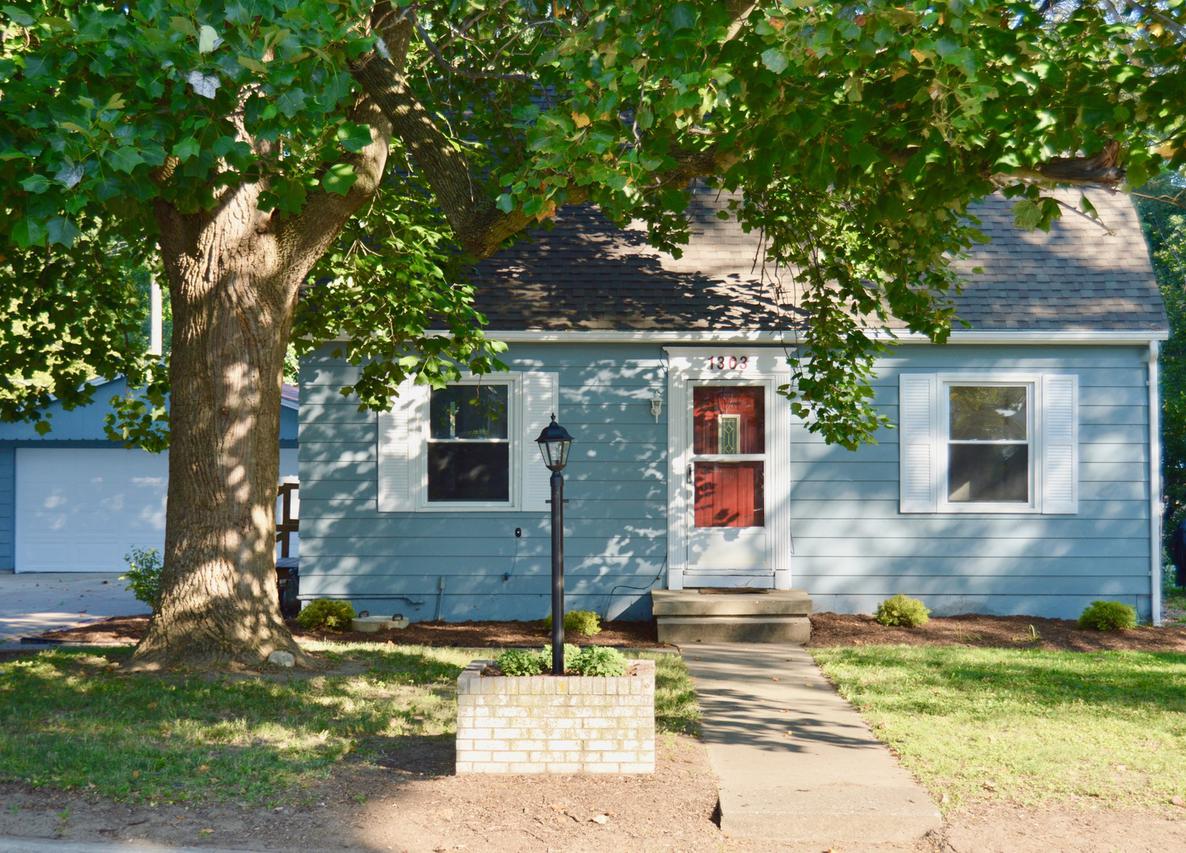 1303 Garden Ln., Champaign, IL 61820