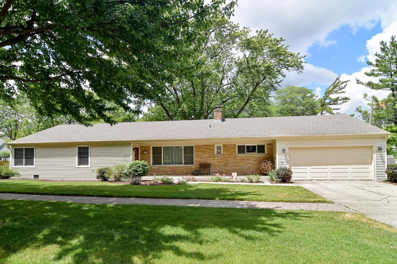 1504 N Scott St., Wheaton, IL 60187