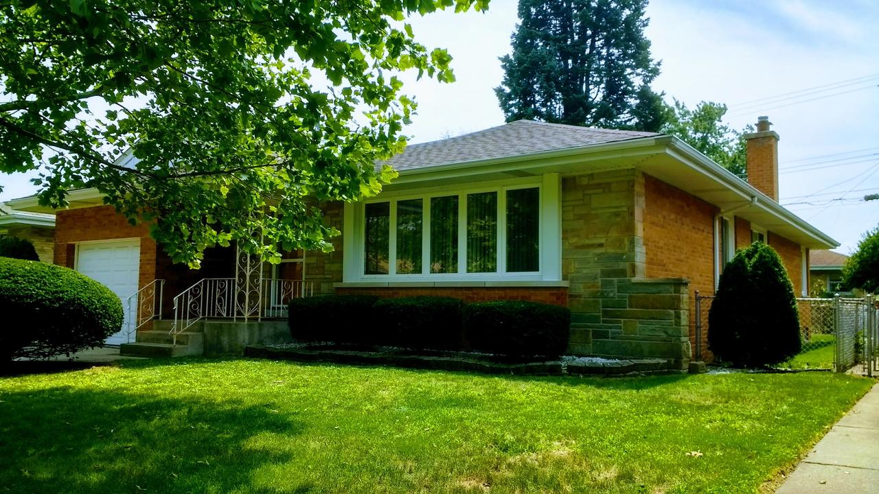 8445 W Sunnyside Ave., Chicago, IL 60656