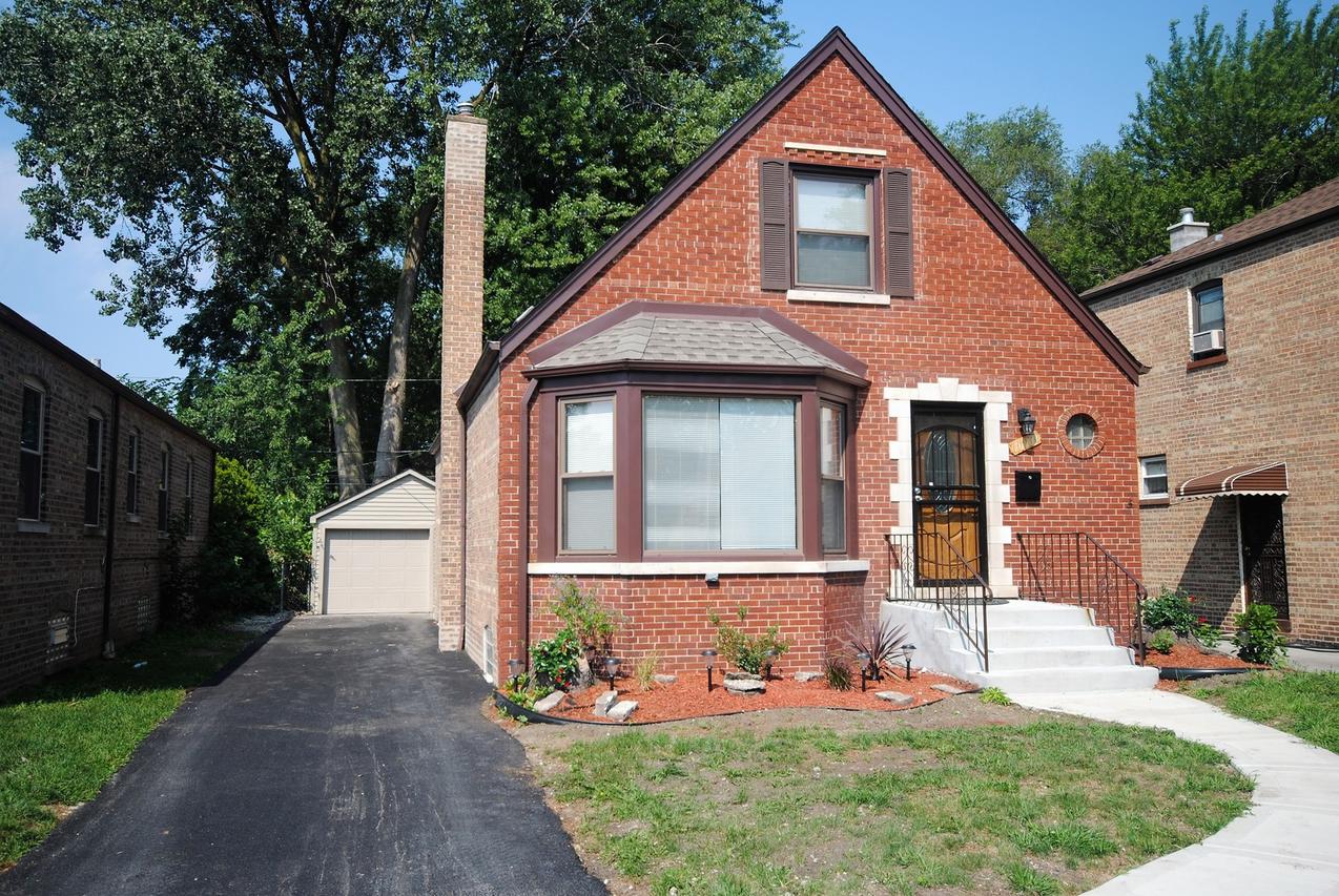10930 S Peoria St., Chicago, IL 60643