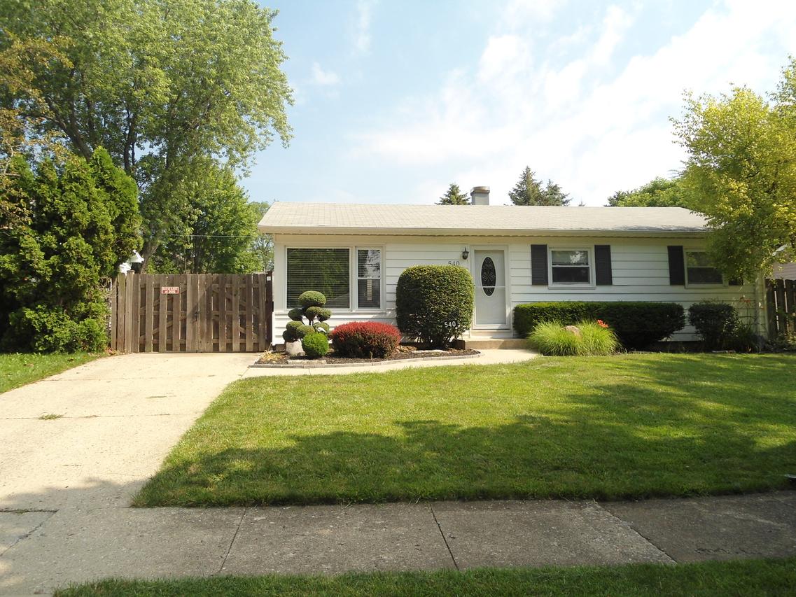540 Bonniebrook Ave., Mundelein, IL 60060