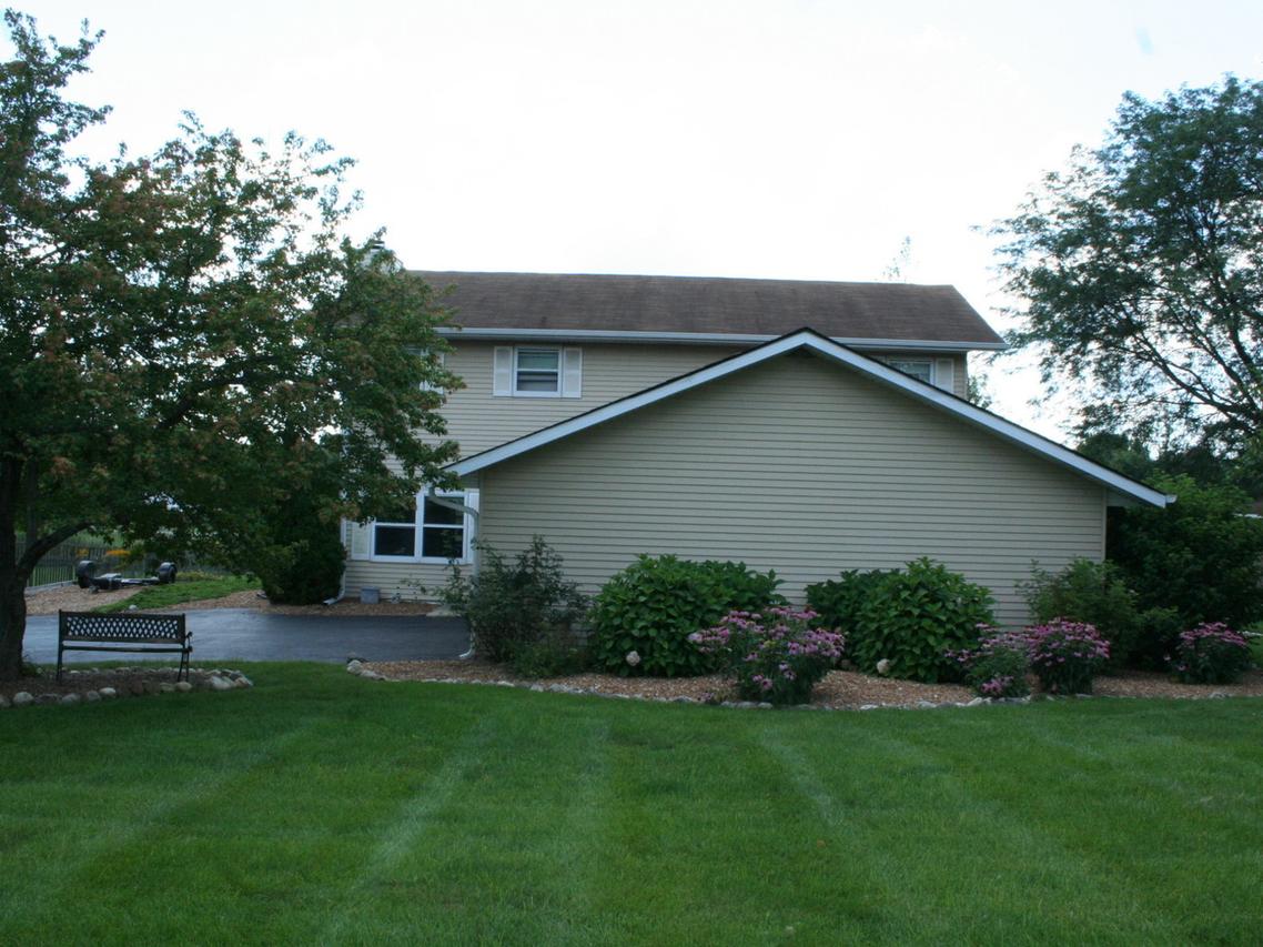 711 Porten Rd., Mchenry, IL 60051