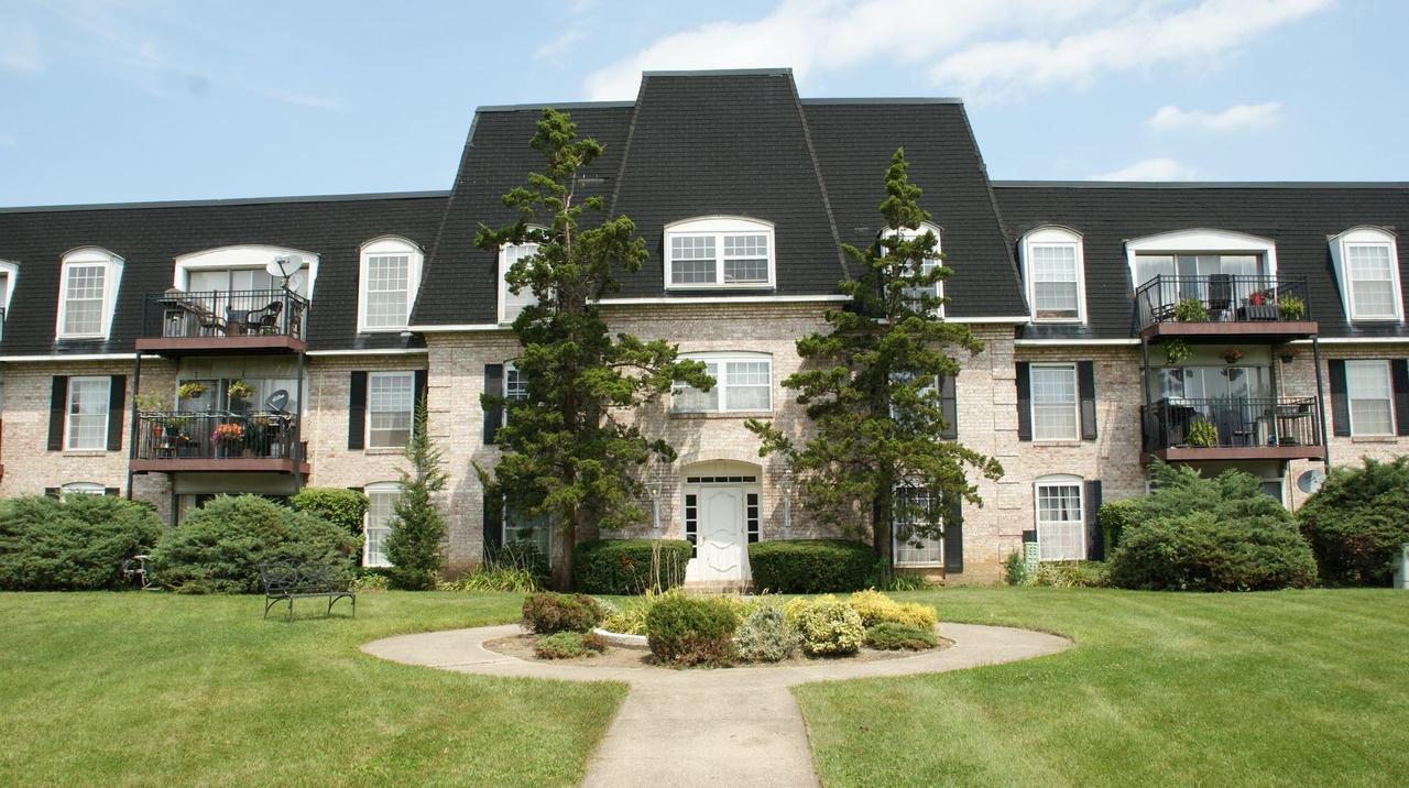 5000 Carriageway Dr. #112, Rolling Meadows, IL 60008