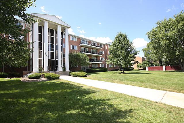 1060 N Farnsworth Ave. #1304, Aurora, IL 60505