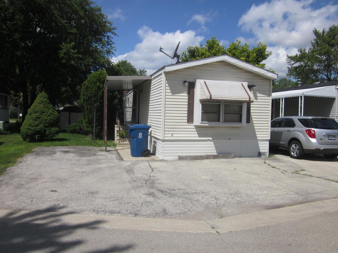 6 Autumn Ln., Justice, IL 60458