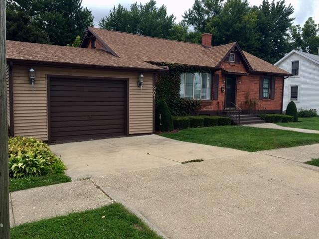907 S Division Ave., Polo, IL 61064