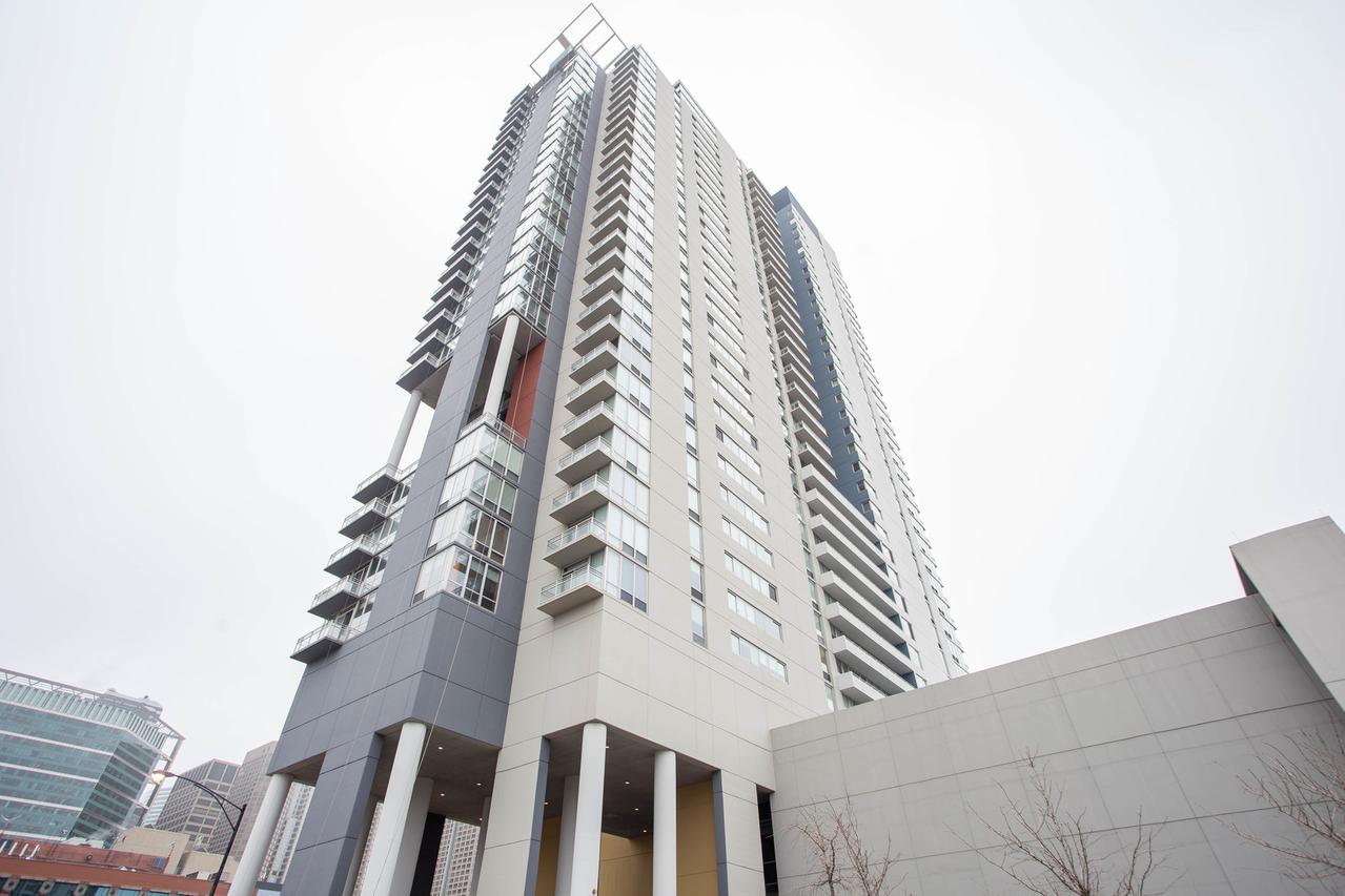 737 W Washington Blvd. #805, Chicago, IL 60661