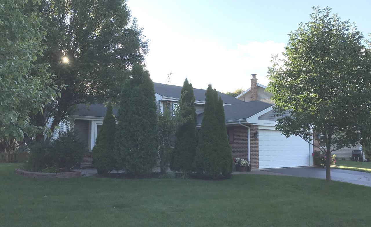 1577 Hinterlong Ln., Naperville, IL 60563