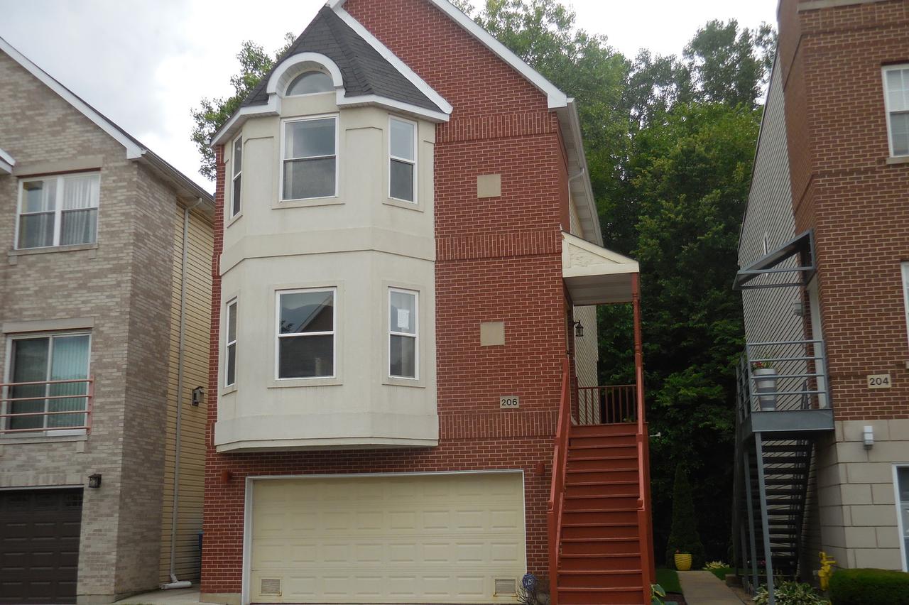 1133 E 83rd St. #206, Chicago, IL 60619
