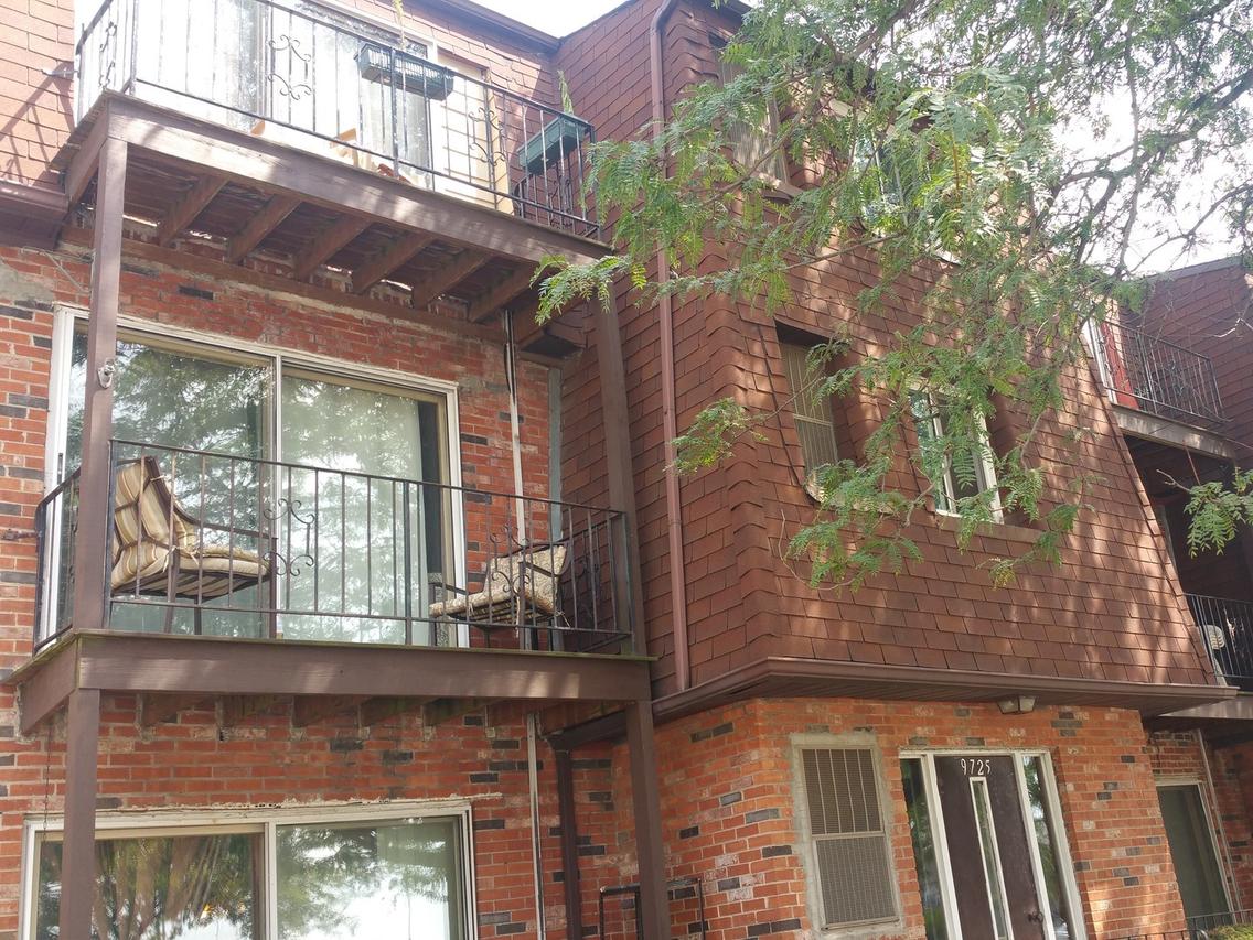 9725 Ridgeland Ave. #301N, Oak Lawn, IL 60453