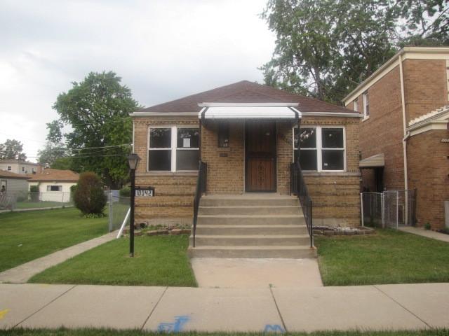 10042 S Eberhart Ave., Chicago, IL 60628