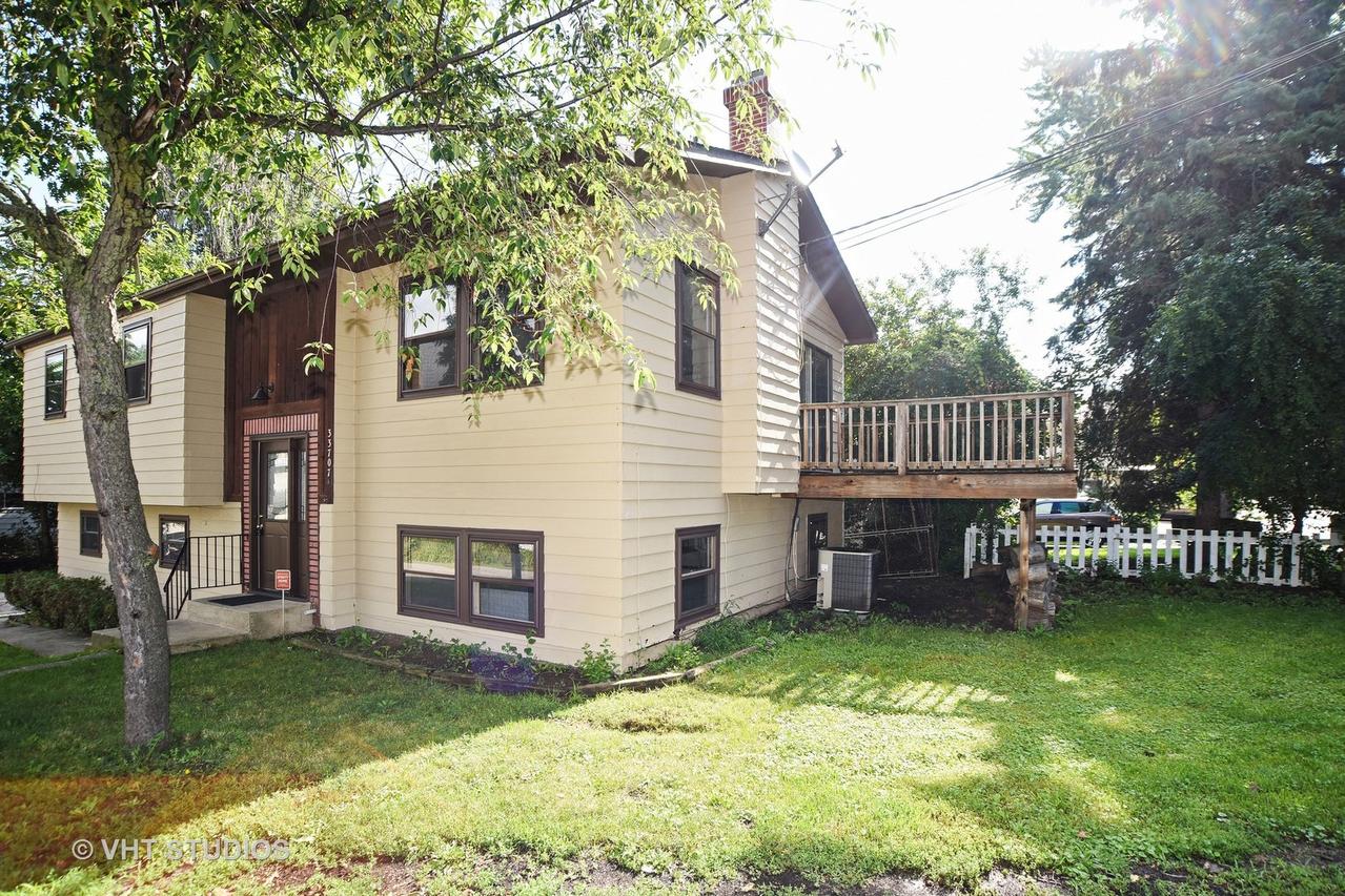 33707 N Lake Shore Dr., Grayslake, IL 60030