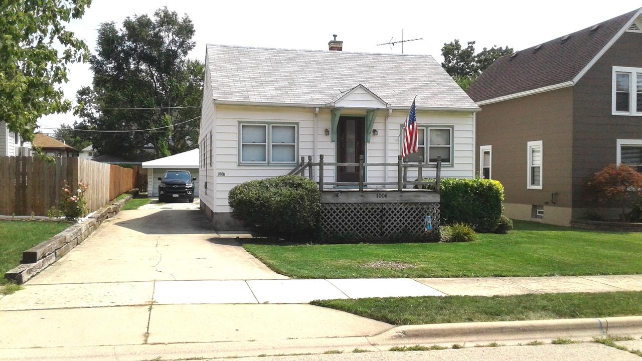 1006 Highland Ave., Joliet, IL 60435