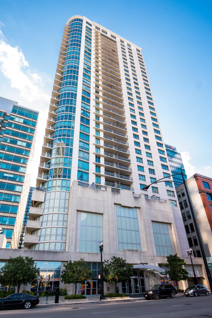 125 S Jefferson St. #1305, Chicago, IL 60661