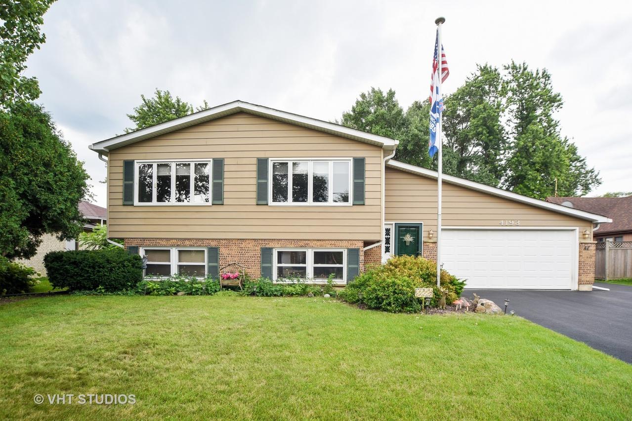 4193 Blackstone Ave., Gurnee, IL 60031