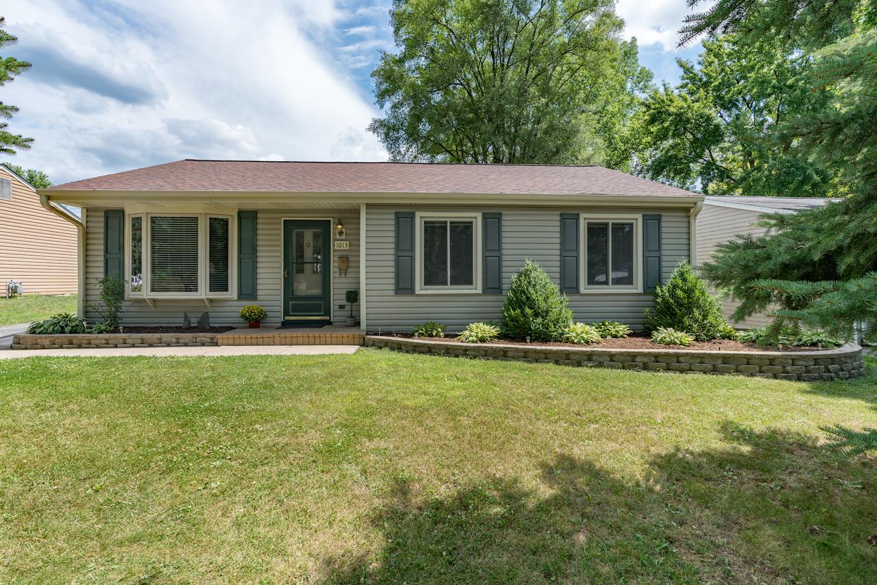 1013 Barber St., West Chicago, IL 60185