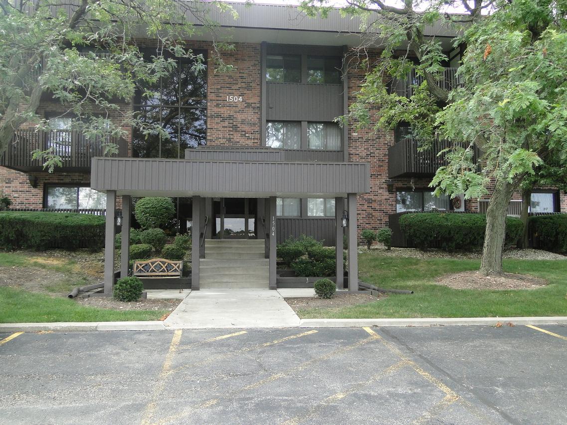 1504 Woodbridge Rd. #3F, Joliet, IL 60436