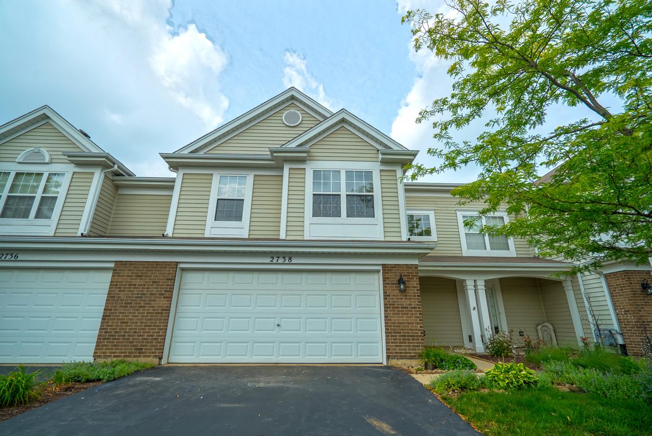 2738 Borkshire Ln., Aurora, IL 60502