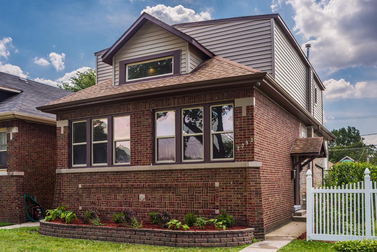 7942 S Indiana Ave., Chicago, IL 60619