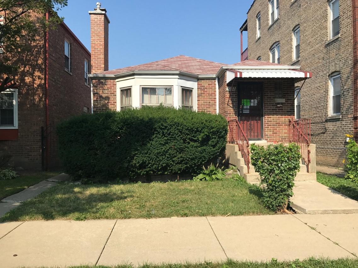 10112 S Eberhart Ave., Chicago, IL 60628