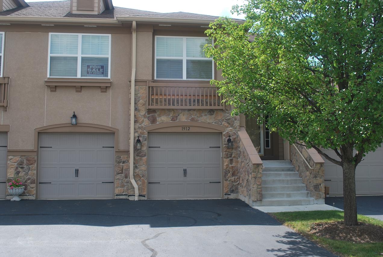 1912 N Crenshaw Cir., Vernon Hills, IL 60061