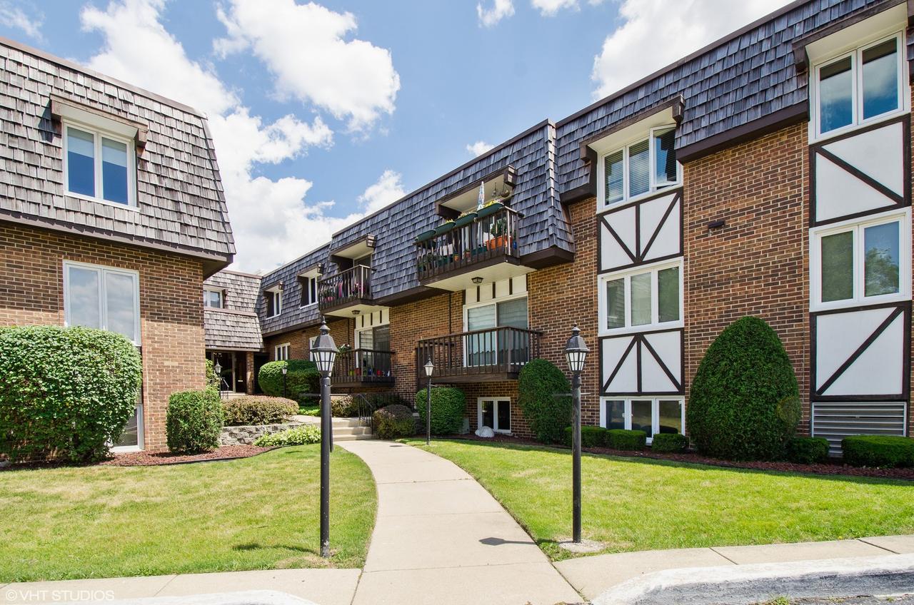 2300 W Talcott Rd. #1-B2, Park Ridge, IL 60068