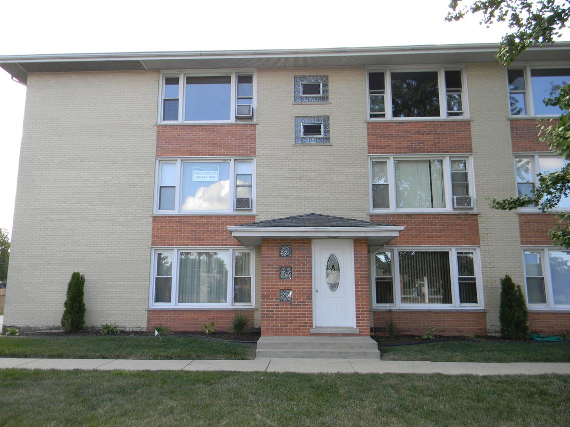 8751 W 79th St. #8, Justice, IL 60458