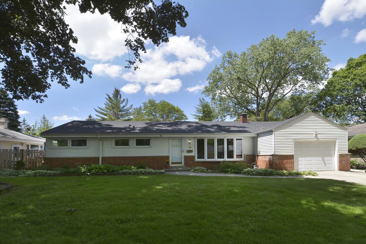 16 S Forrest Ave., Arlington Heights, IL 60004