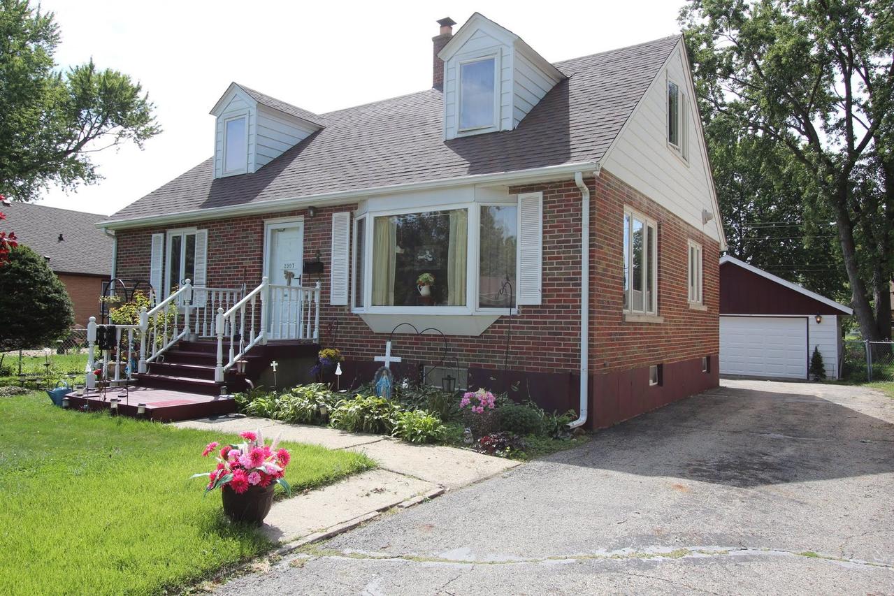 3907 Clearbrook Ave., Mchenry, IL 60050