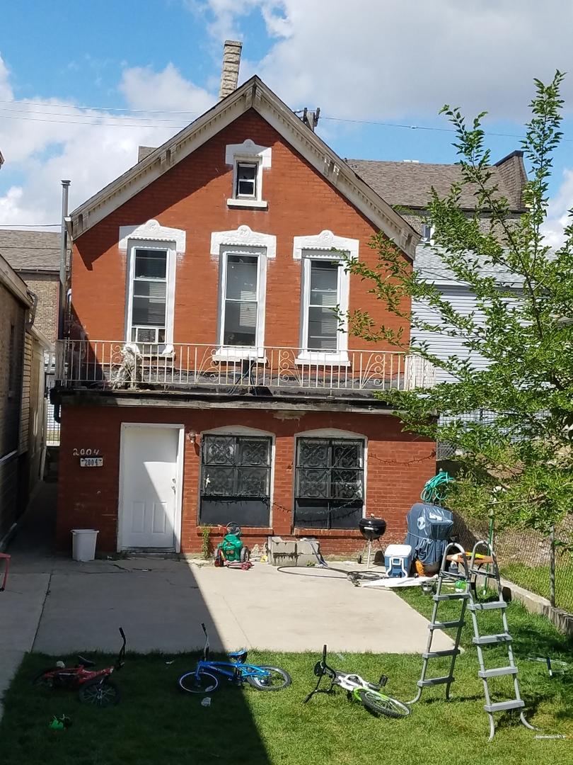 2004 S Throop St., Chicago, IL 60608