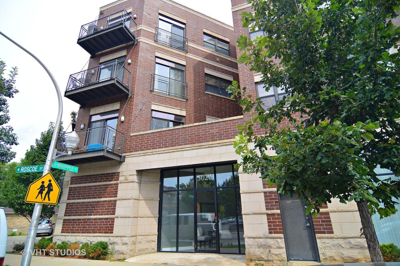 3028 W Roscoe St. #206, Chicago, IL 60618