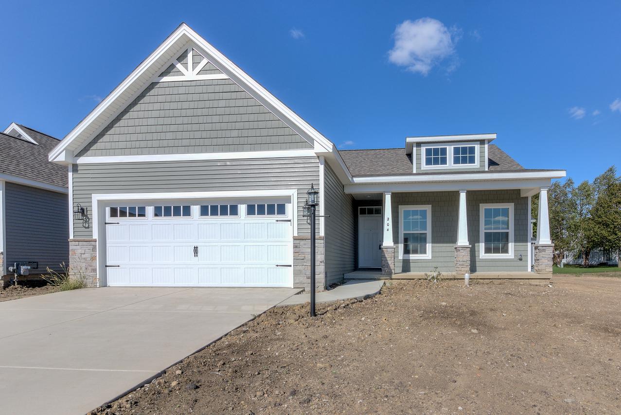 204 Gailardio St., Savoy, IL 61874