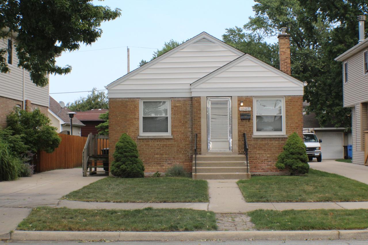 10413 S Trumbull Ave., Chicago, IL 60655