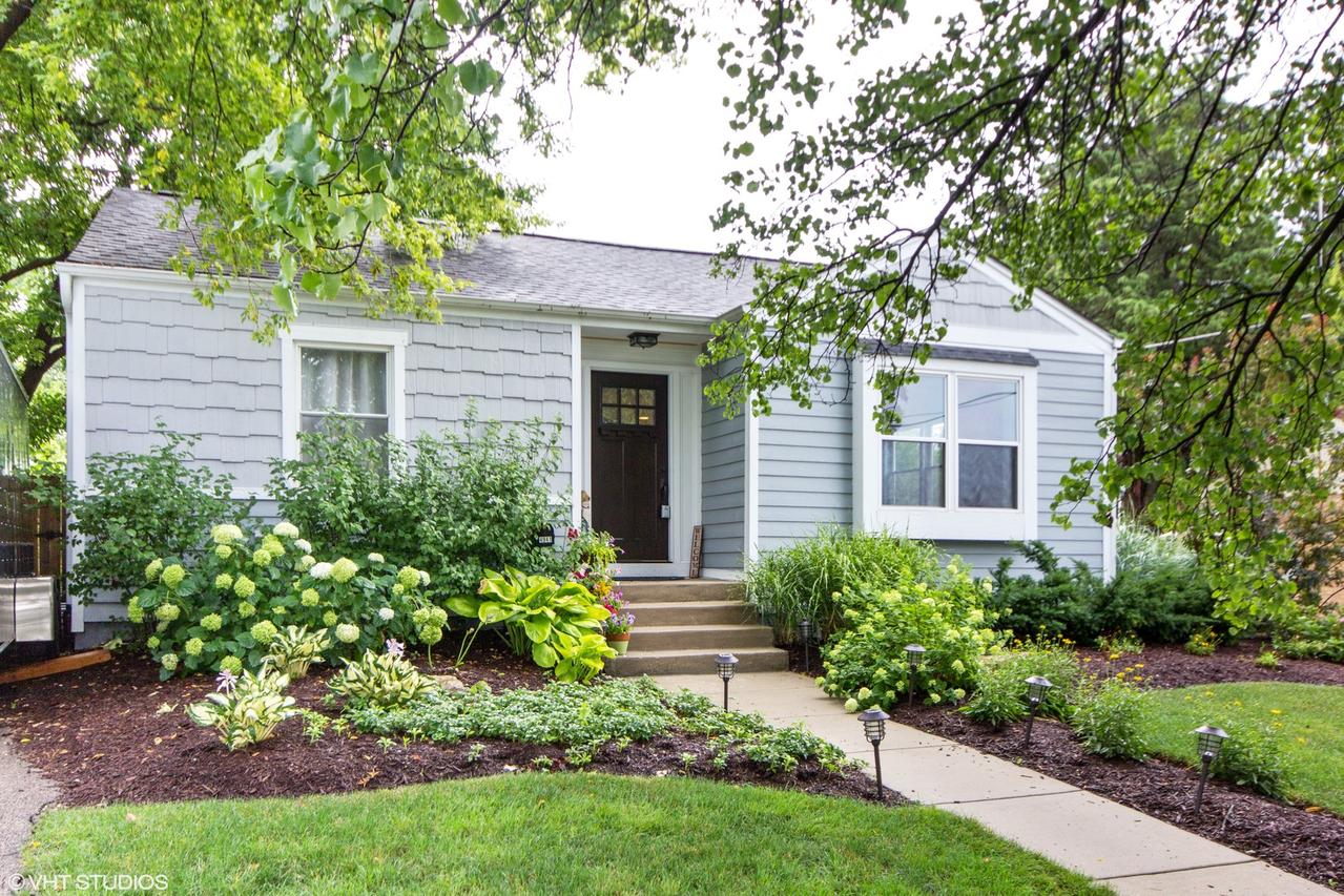 4941 Wilcox Ave., Downers Grove, IL 60515