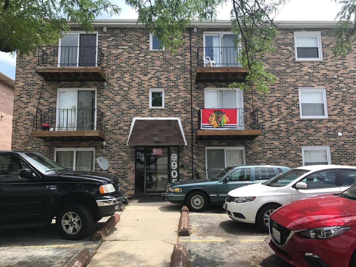 9905 Ridgeland Ave. #8, Oak Lawn, IL 60453