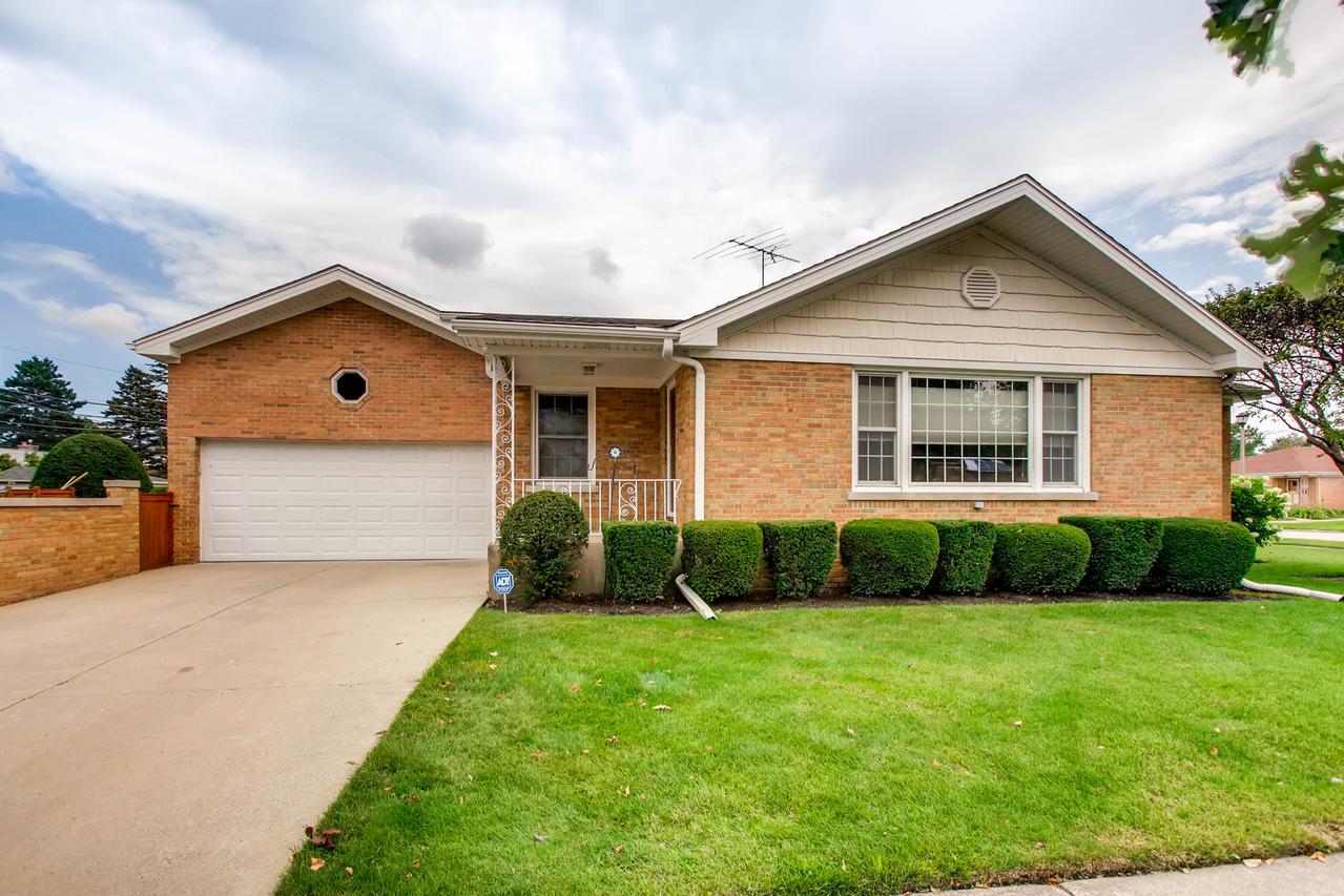 8635 Le Claire Ave., Skokie, IL 60077
