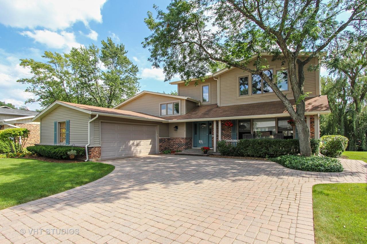 519 W Burr Oak Dr., Arlington Heights, IL 60004