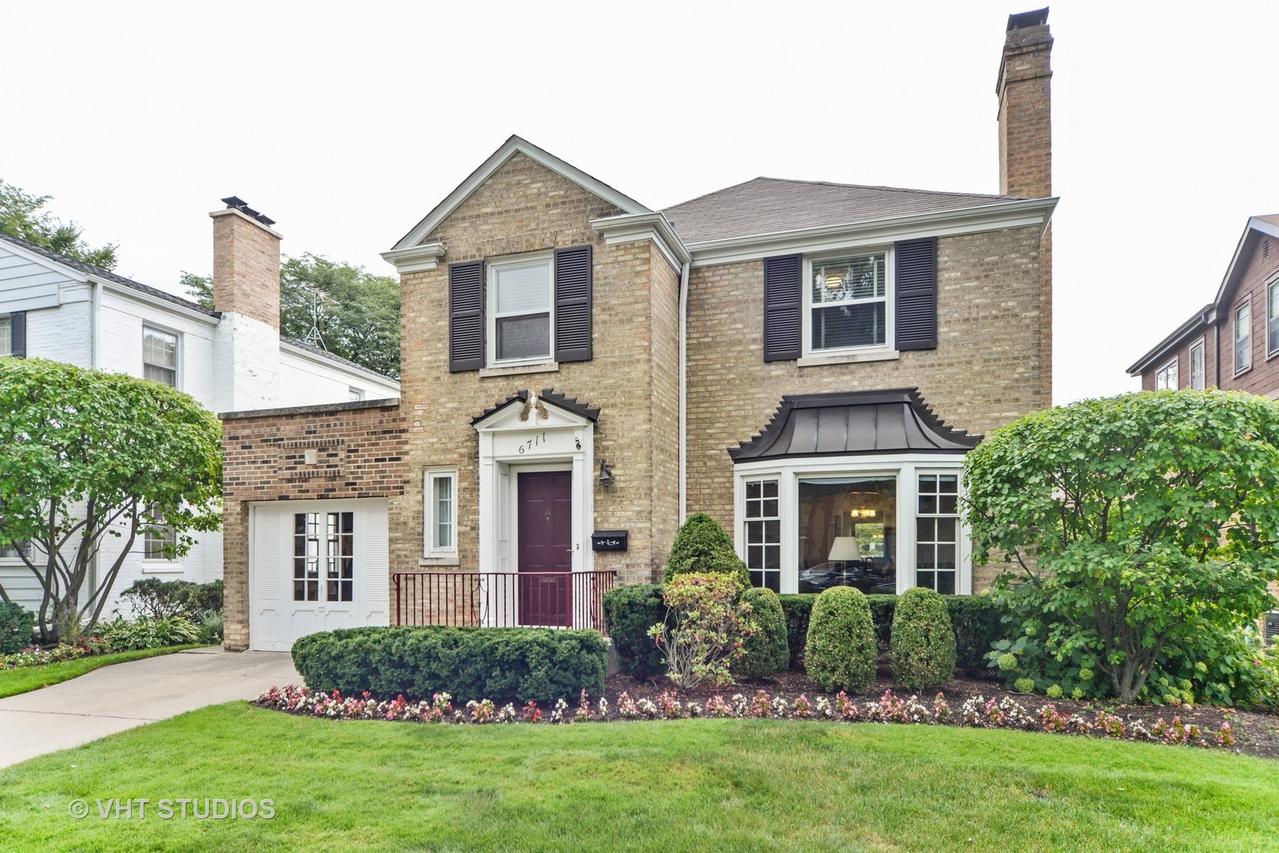 6711 N Loleta Ave., Chicago, IL 60646