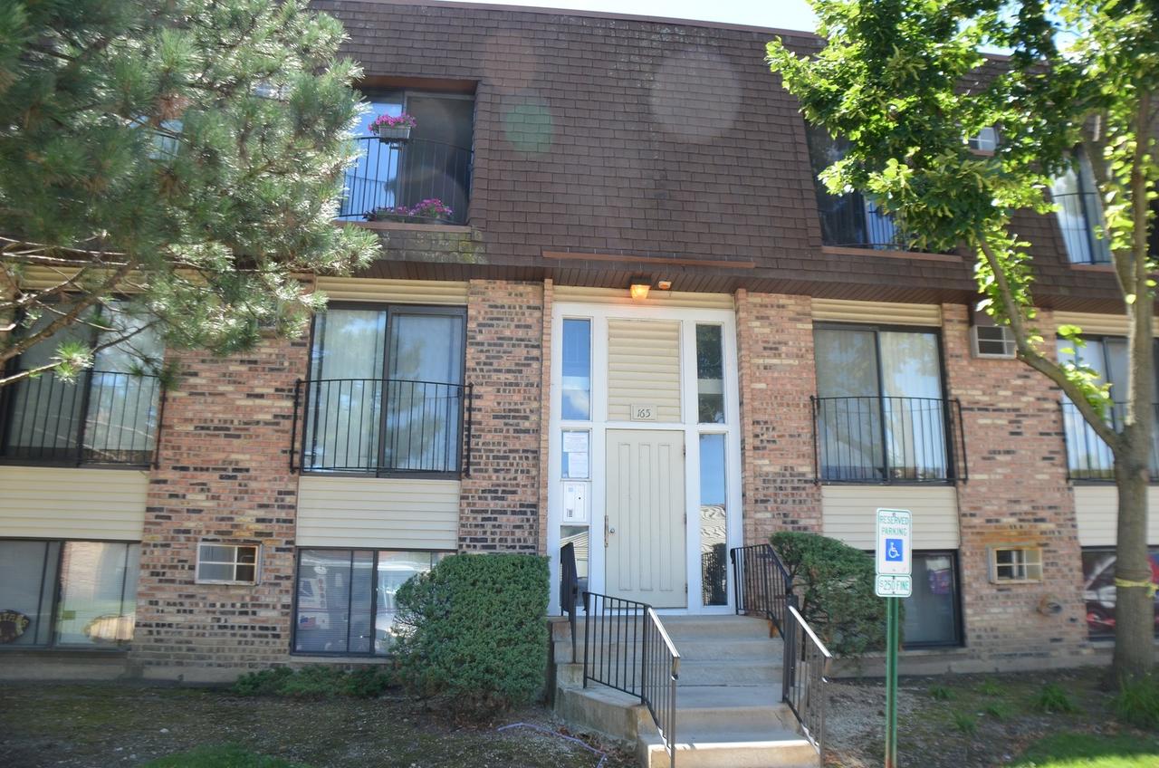 165 N Waters Edge Dr. #102, Glendale Heights, IL 60139