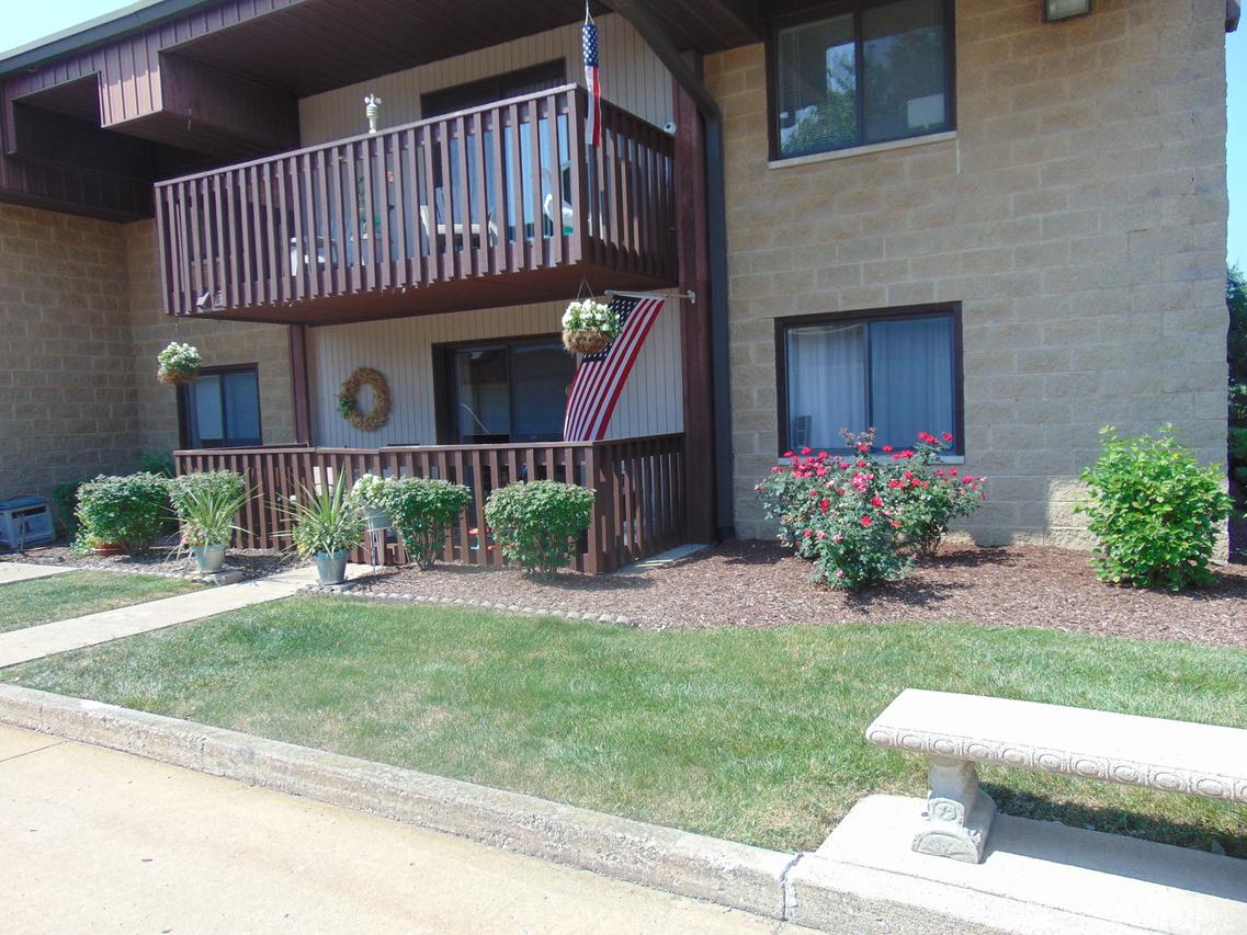 935 E Division St. #1B, Lockport, IL 60441