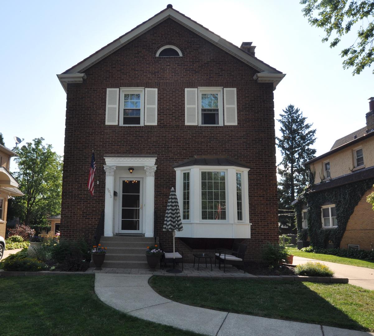 9815 S Hamilton Ave., Chicago, IL 60643