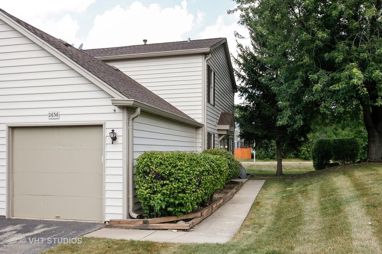 2636 Country Oaks Ct., Aurora, IL 60502