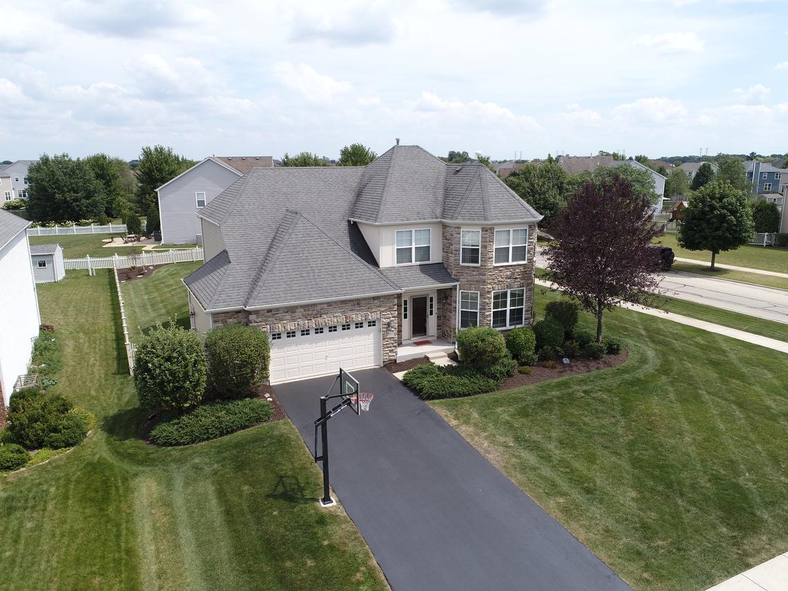 2857 Mcduffee Cir., North Aurora, IL 60542